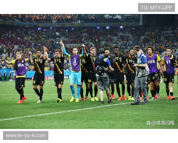 皇马稳居榜首，巴萨紧随其后，西甲争冠白热化